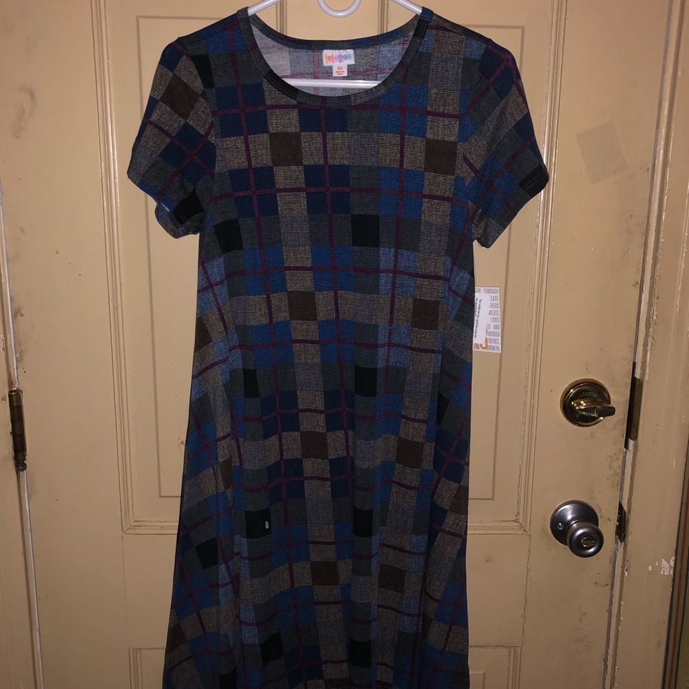 Lularoe XS Plaid Carly